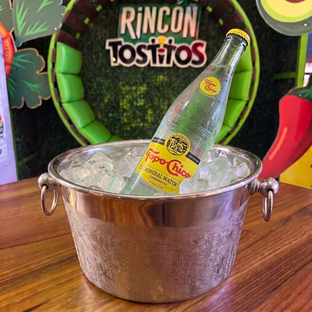 Agua Mineral Topo Chico — Chevesitas
